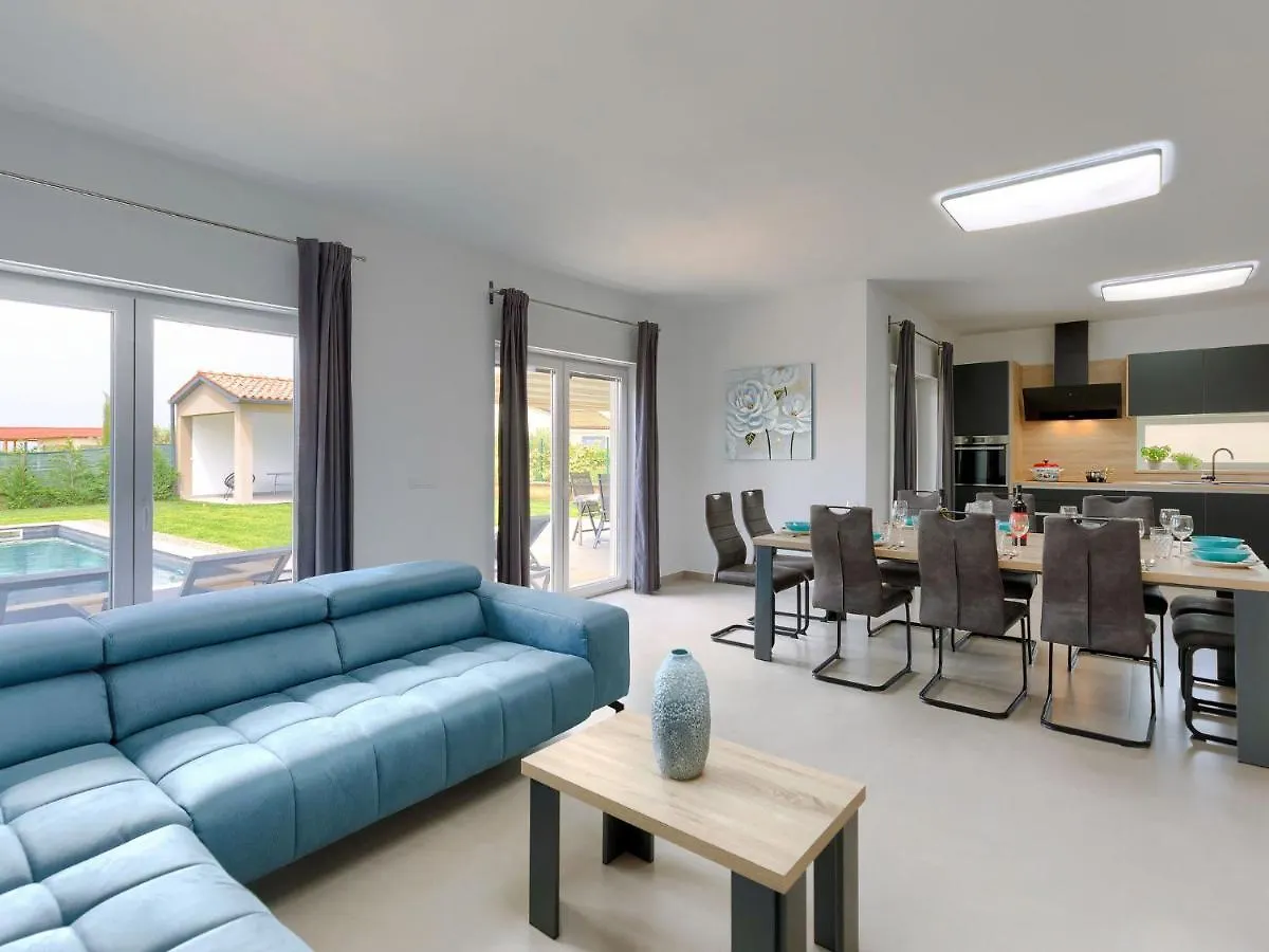 Holiday Home Villa Lea Šišan